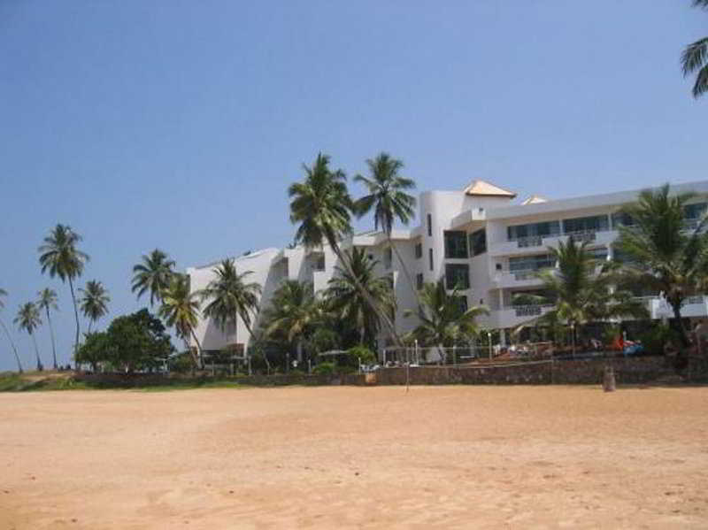 Induruwa Beach Resort ภายนอก รูปภาพ